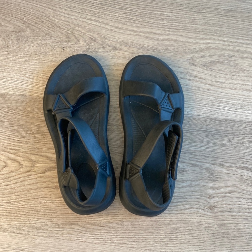 Vici Dolls Black Sandals